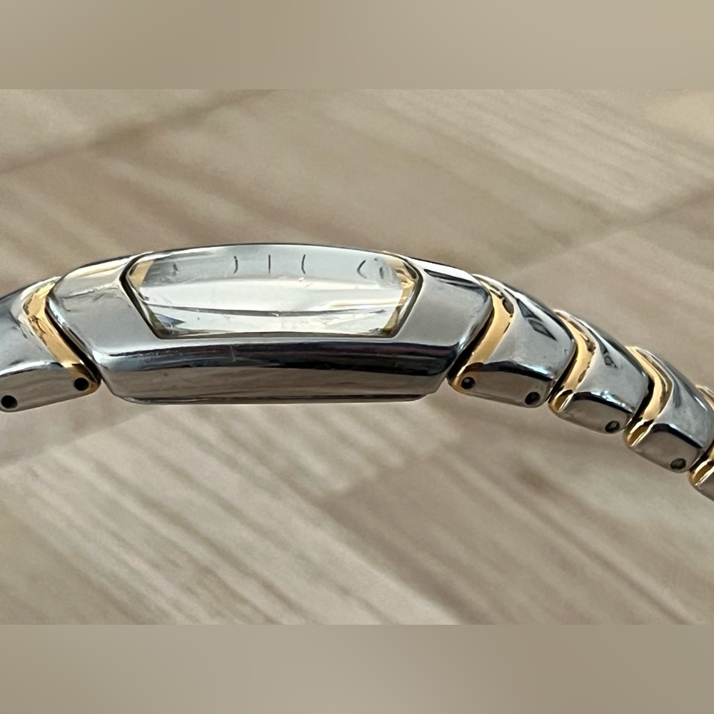 Seiko Rare Vintage Ladies Watch Curved Crystal White Dial Two-Tone Bracelet - Picture 9 of 15